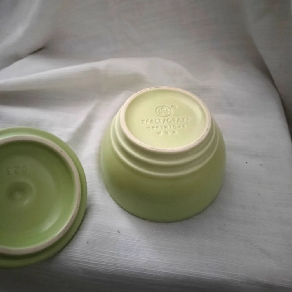 ⭐3 for$15 Pfaltzgraf bowl with lid - Picture 4 of 8